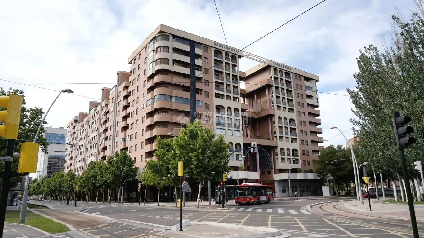 Vista exterior de Garaje en venta en Zaragoza