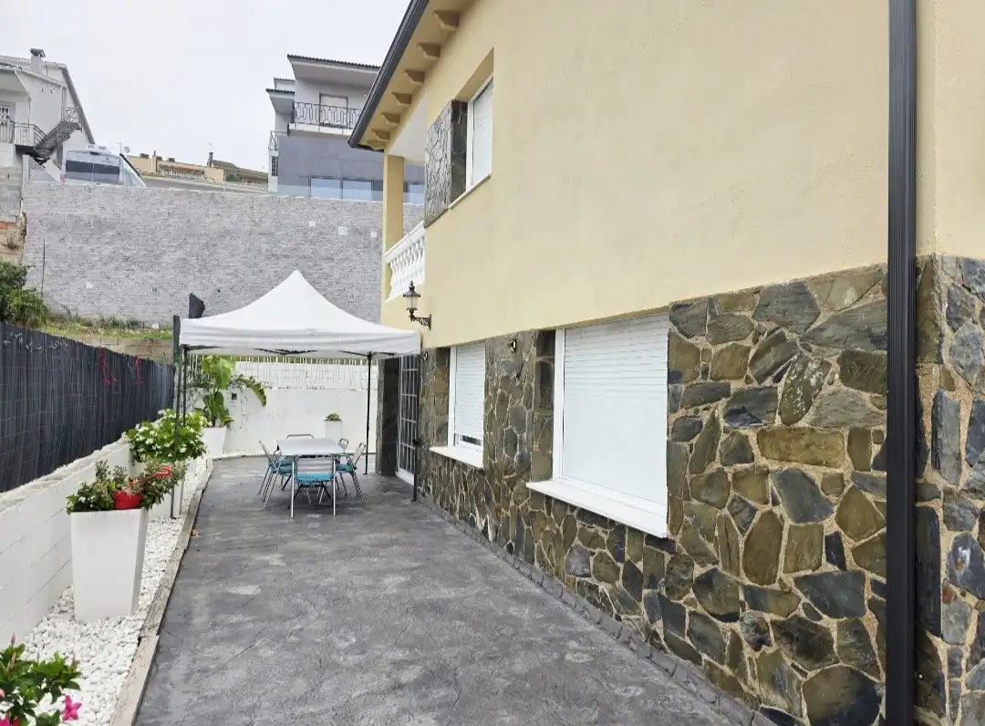 Exterior view of Houses for sale in Sant Fost de Campsentelles  with Air Conditioner, Heating and Private garden