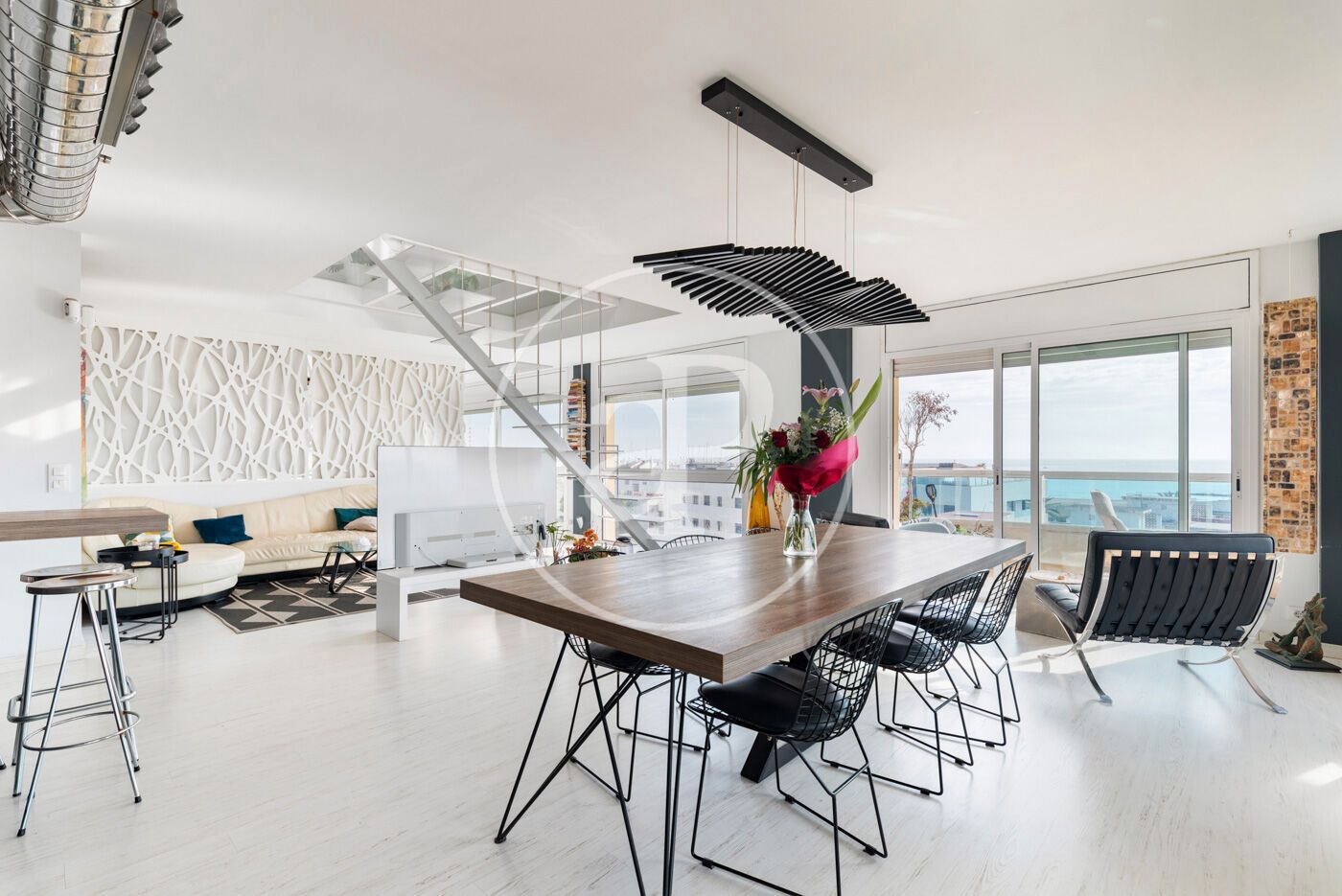 Menjador de Pis en venda en Vilanova i la Geltrú amb Aire condicionat, Calefacció i Jardí privat