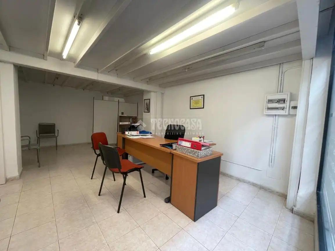 Büro zum Verkauf in Antequera