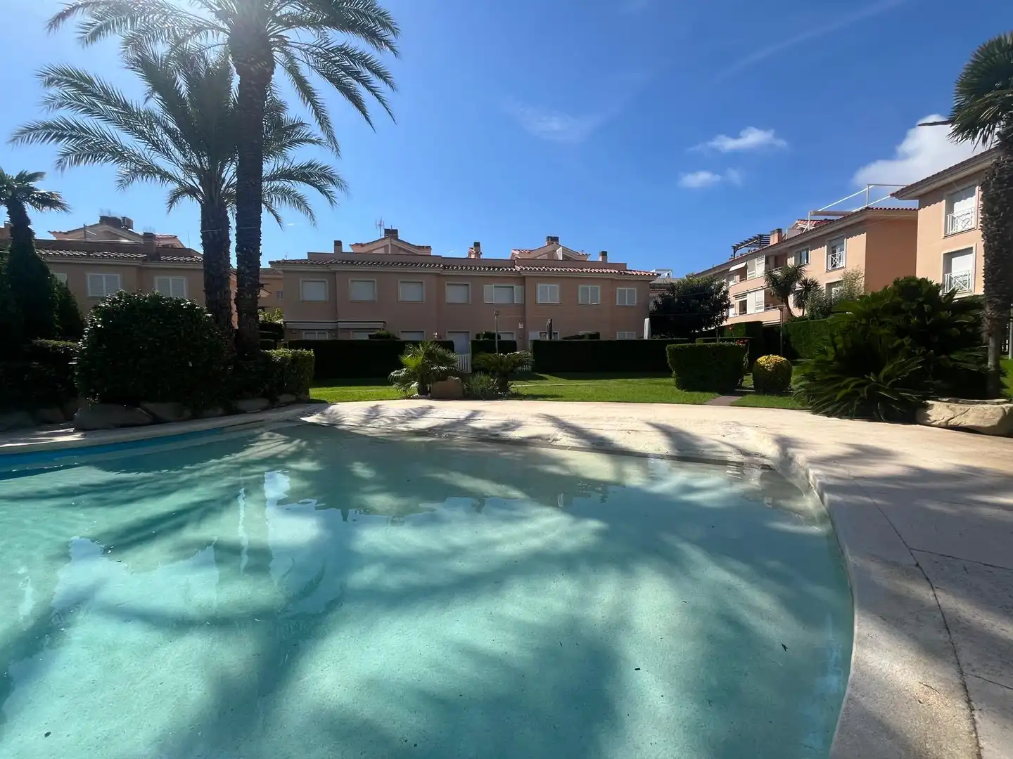 Jardín de Casa adosada en venta en Castell d'Aro, Platja d'Aro i s'Agaró con Jardín privado, Terraza y Amueblado