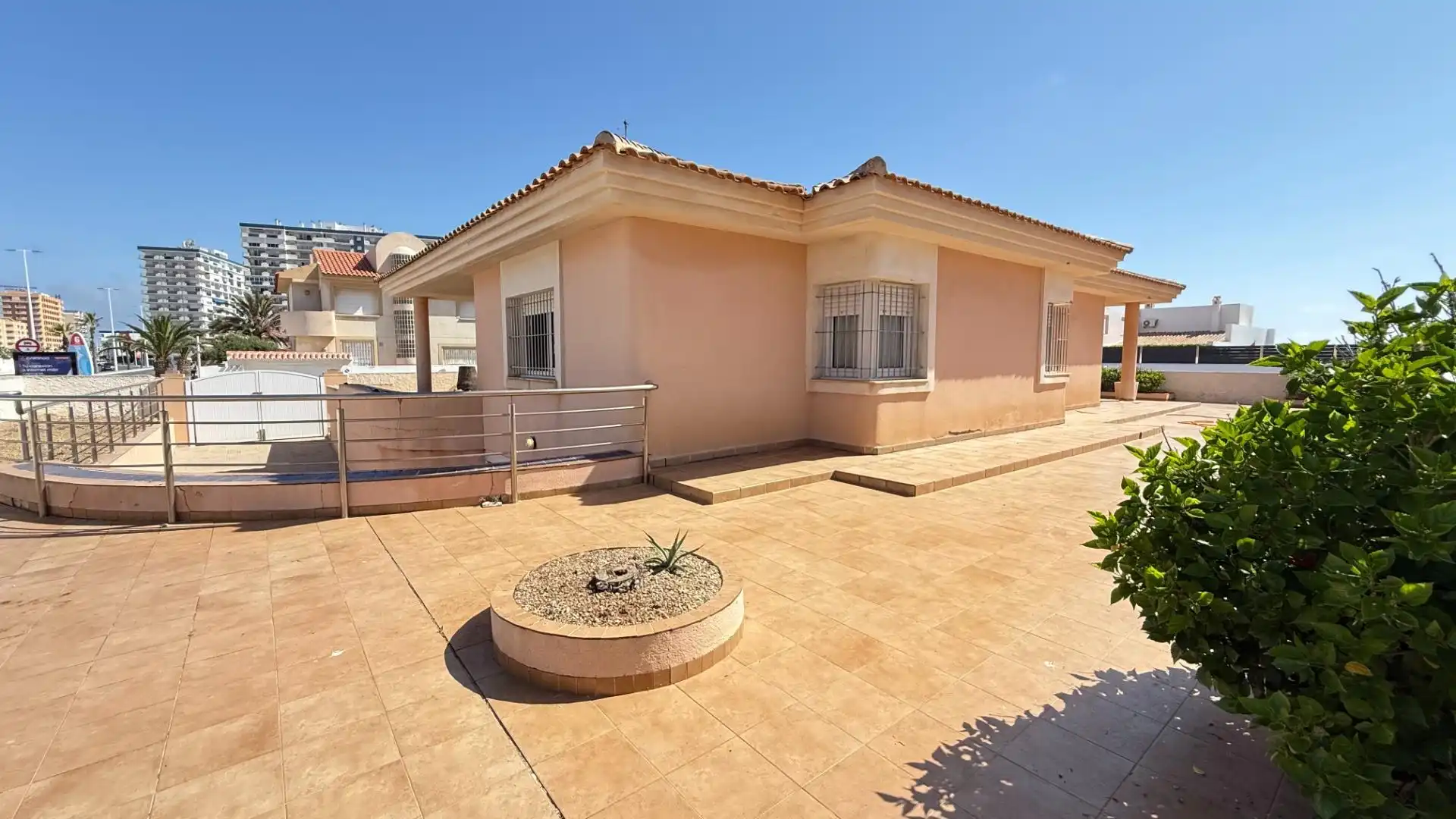 Villa avec jardin à vendre à Gran Vía de la Manga