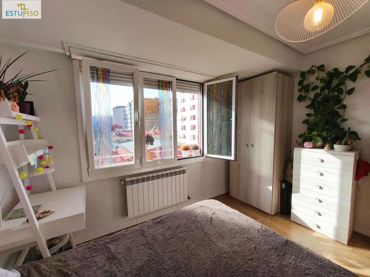 Habitación de Piso en venta en Vitoria - Gasteiz con Calefacción, Terraza y Trastero