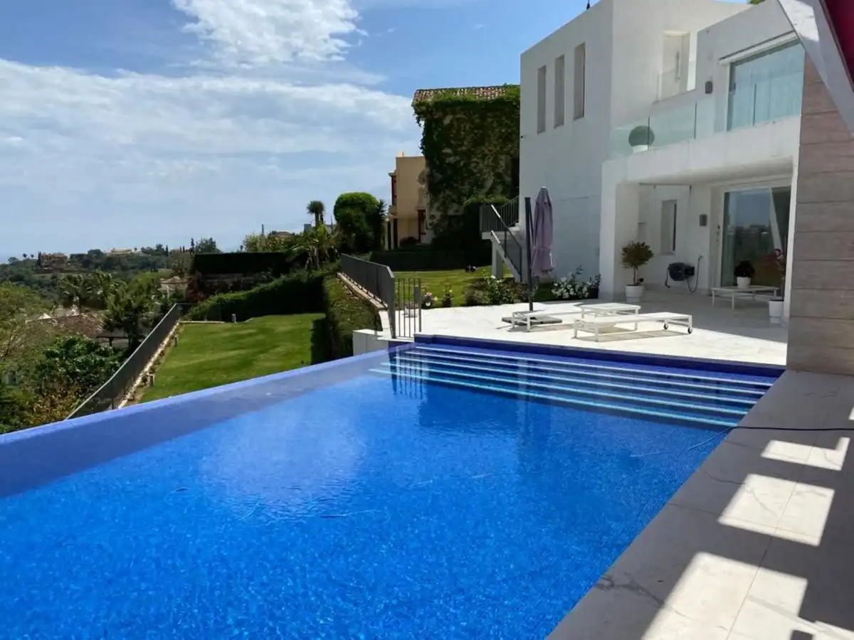 Detached house with pool for sale in Los Arqueros  - Puerto del Almendro
