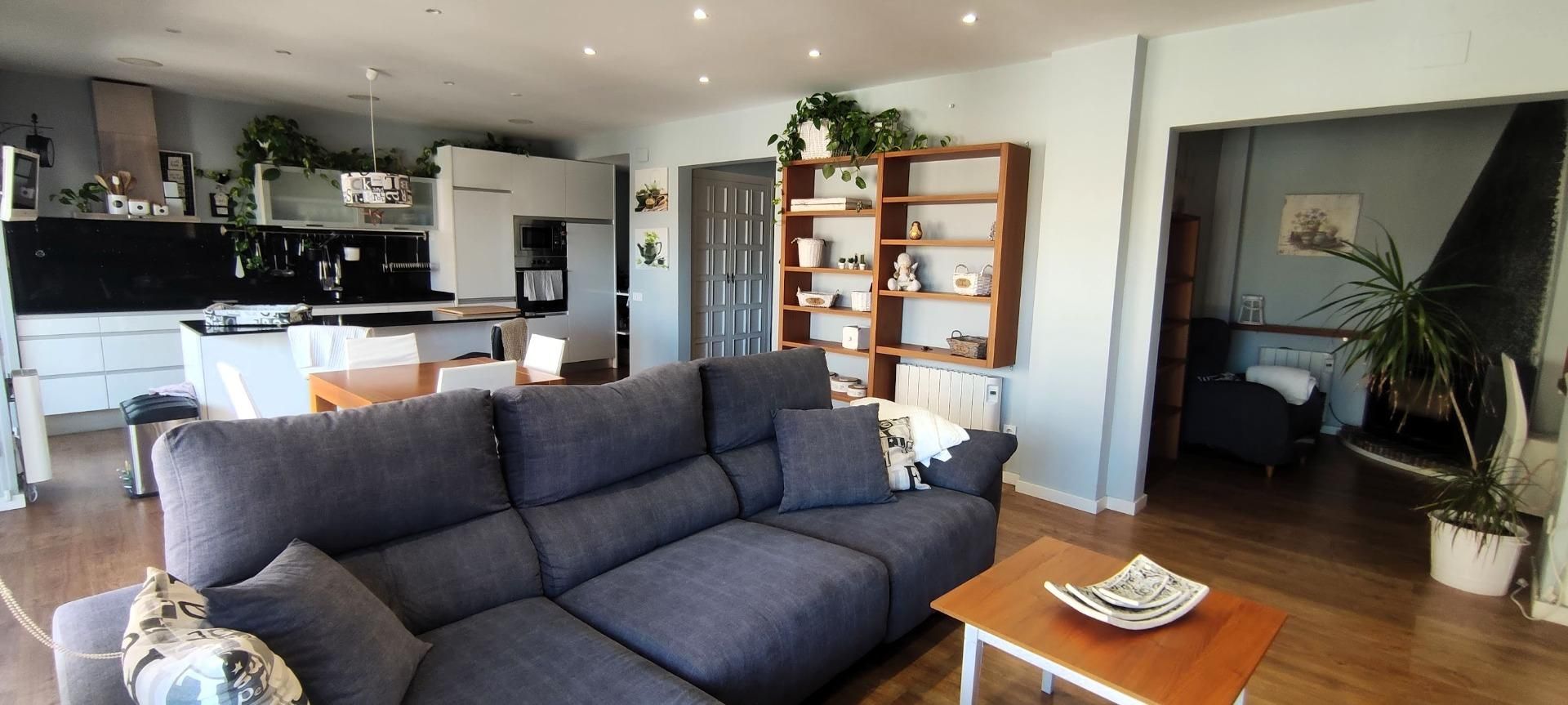 Living room of Flat to rent in Granollers  with Heating, Parquet flooring and Balcony