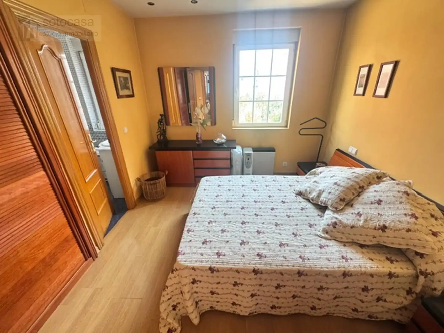 Bedroom of Flat for sale in Valladolid  with Heating, Terrace and Furnished