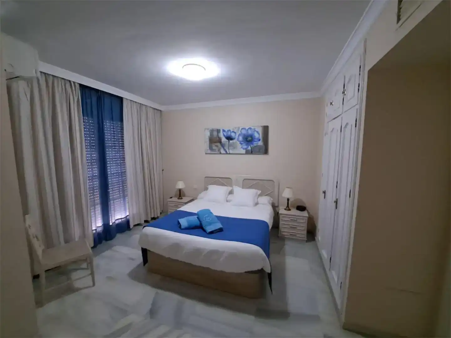 Dormitori de Pis en venda en Estepona amb Aire condicionat, Piscina i Balcó