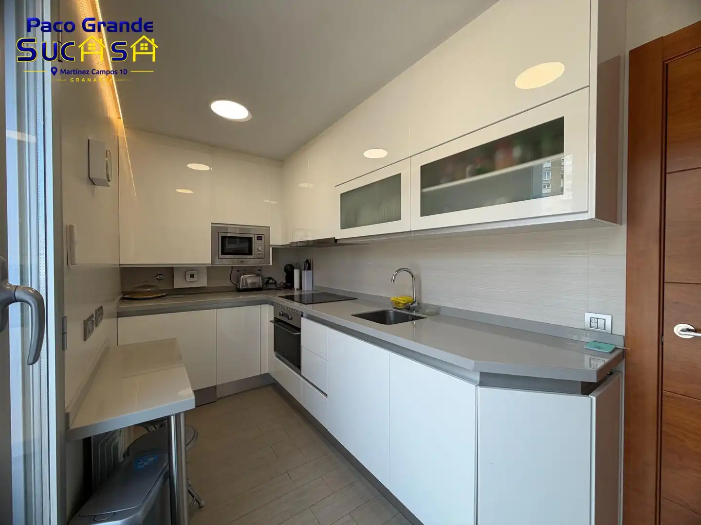 Kitchen of Flat for rent in Granada  with Air Conditioner, Heating and Parquet flooring