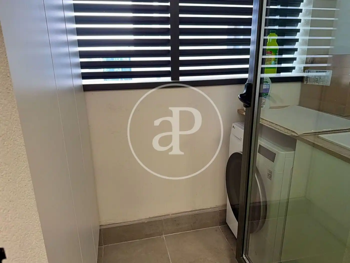 Flat for rent in Valencia  with Air Conditioner, Heating and Private garden
