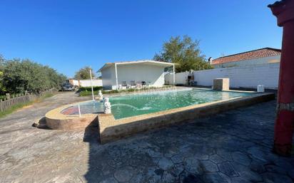 Swimming pool of House or chalet for sale in Carmona  with Swimming Pool