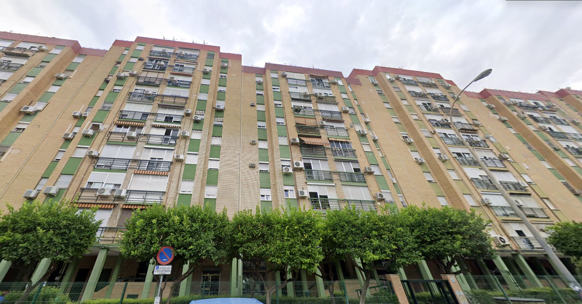 Exterior view of Flat for sale in  Sevilla Capital