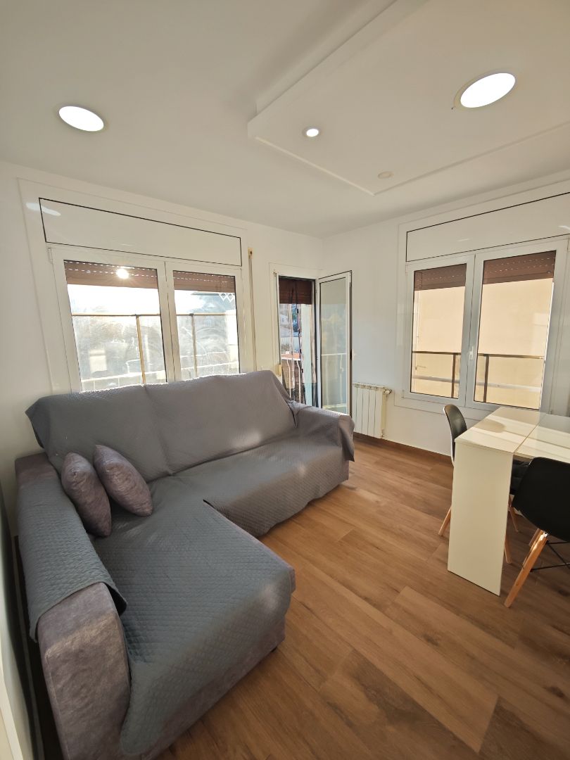Habitación de Piso en venta en La Pobla de Claramunt con Calefacción, Parquet y Trastero
