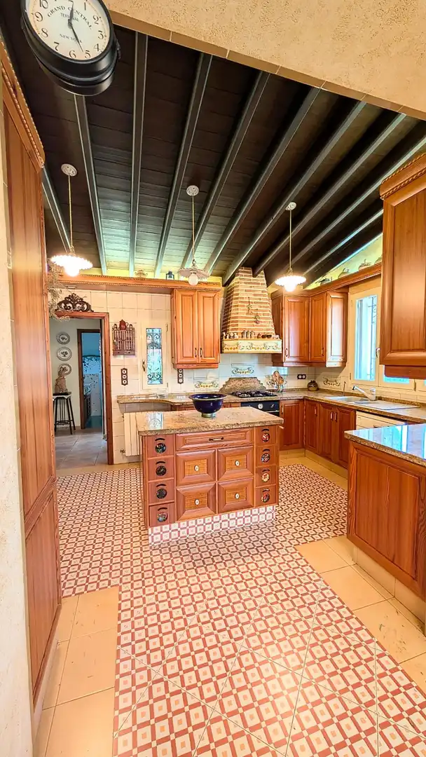Cocina de Casa o chalet en venta en Elche / Elx con Aire acondicionado, Calefacción y Jardín privado