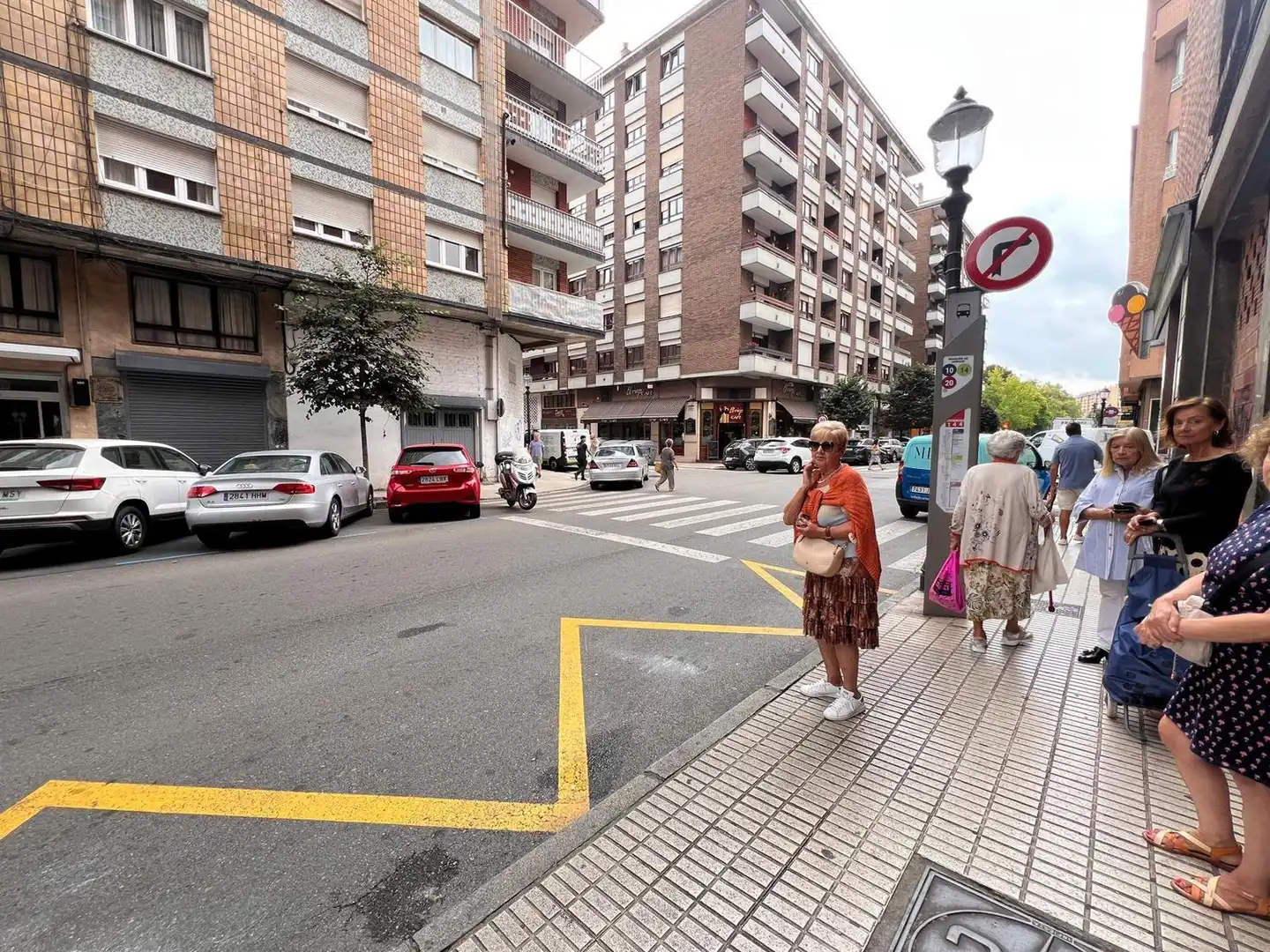Vista exterior de Pis en venda en Gijón  amb Calefacció, Terrassa i Piscina