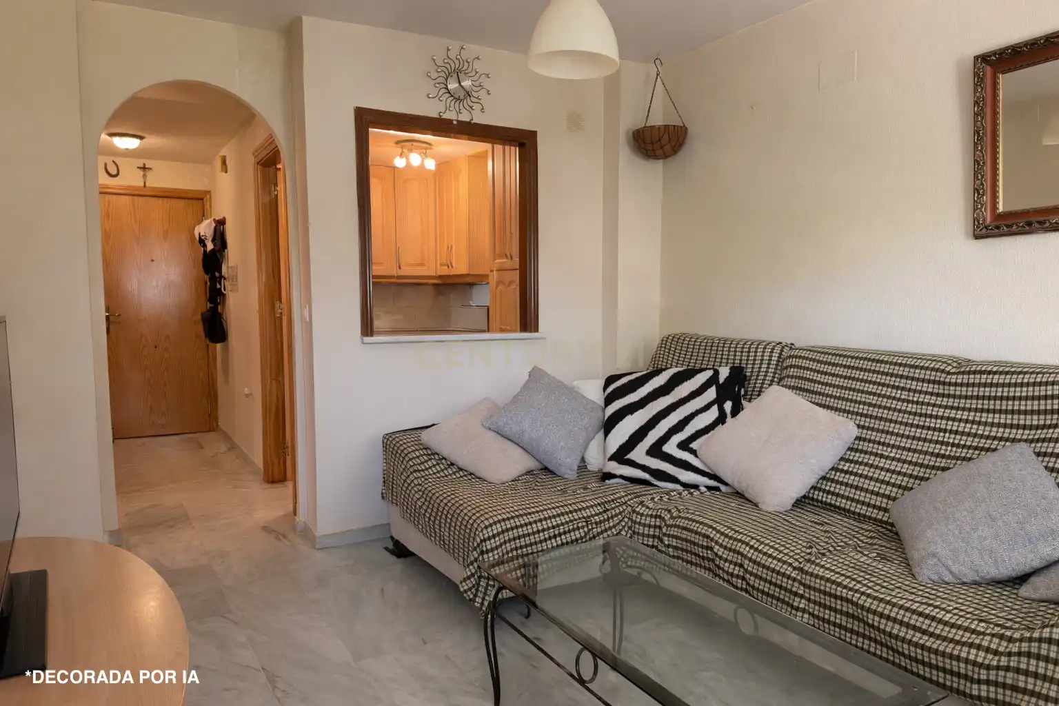 Sala d'estar de Pis en venda en Marbella amb Aire condicionat i Balcó