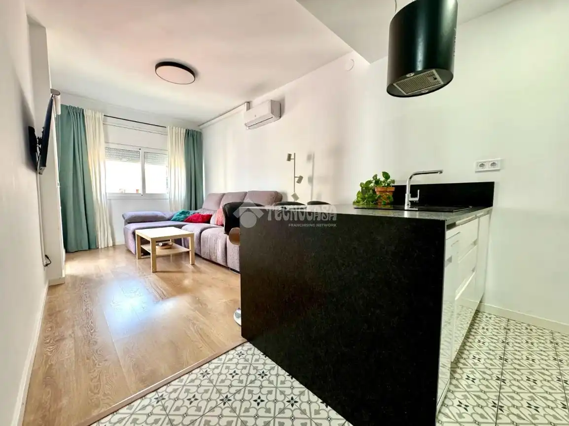 Sala de estar de Piso en venta en Barcelona con Aire acondicionado, Parquet y Balcón