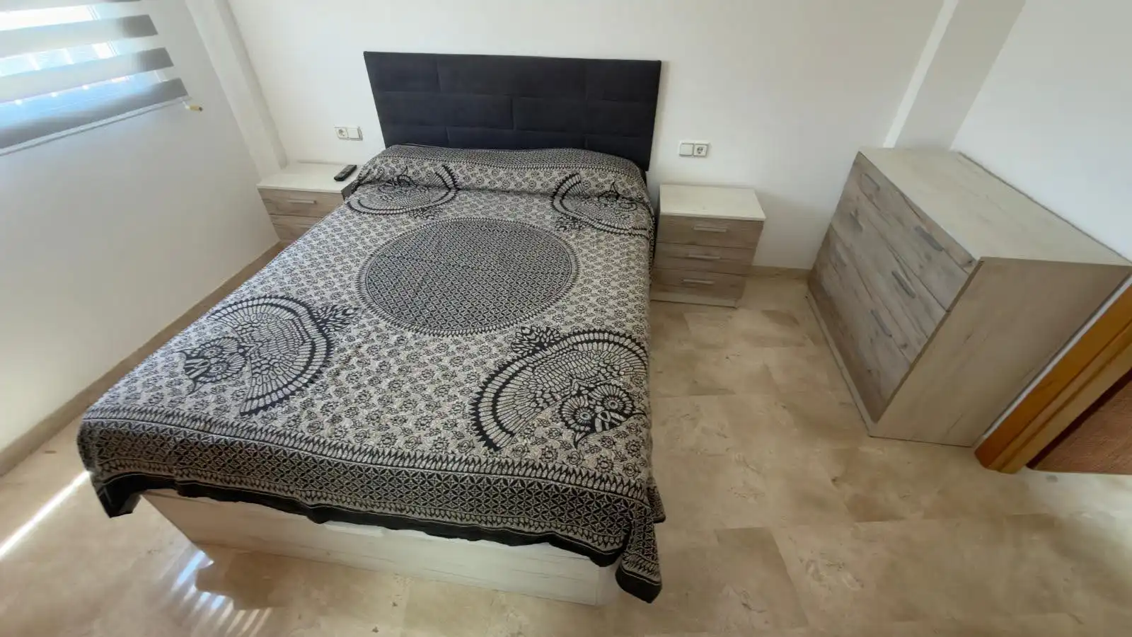 Dormitori de Apartament en venda en Murcia amb Terrassa, Moblat i Piscina comunitària