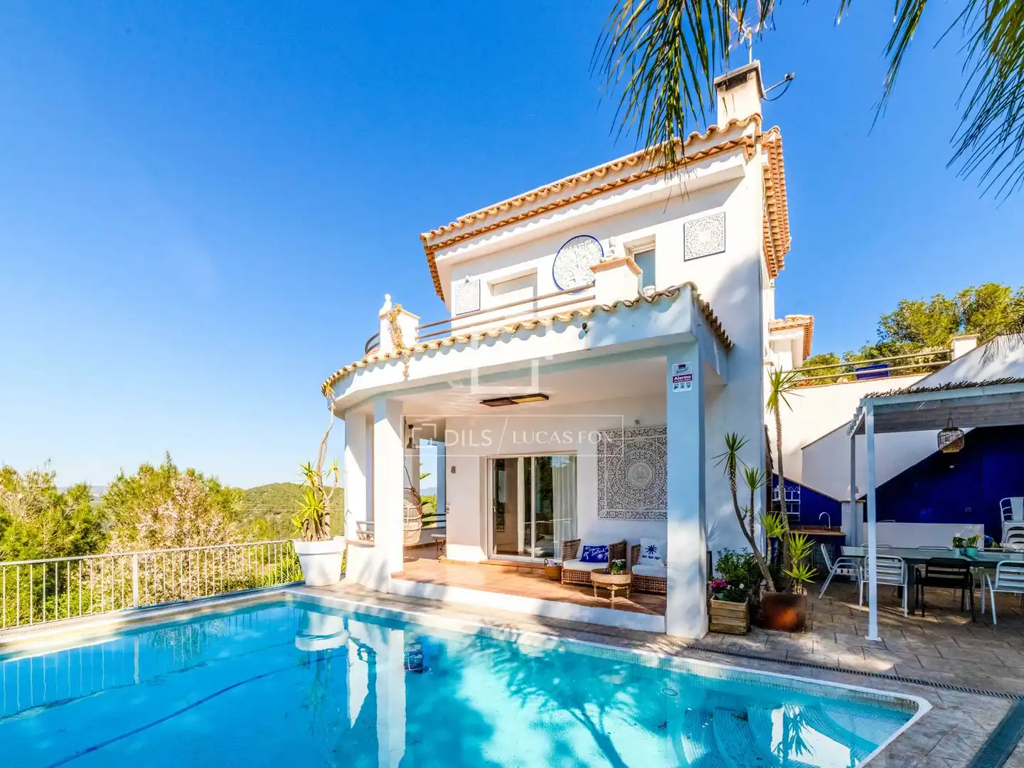 Vista exterior de Casa o xalet en venda en Sant Pere de Ribes amb Aire condicionat, Jardí privat i Terrassa