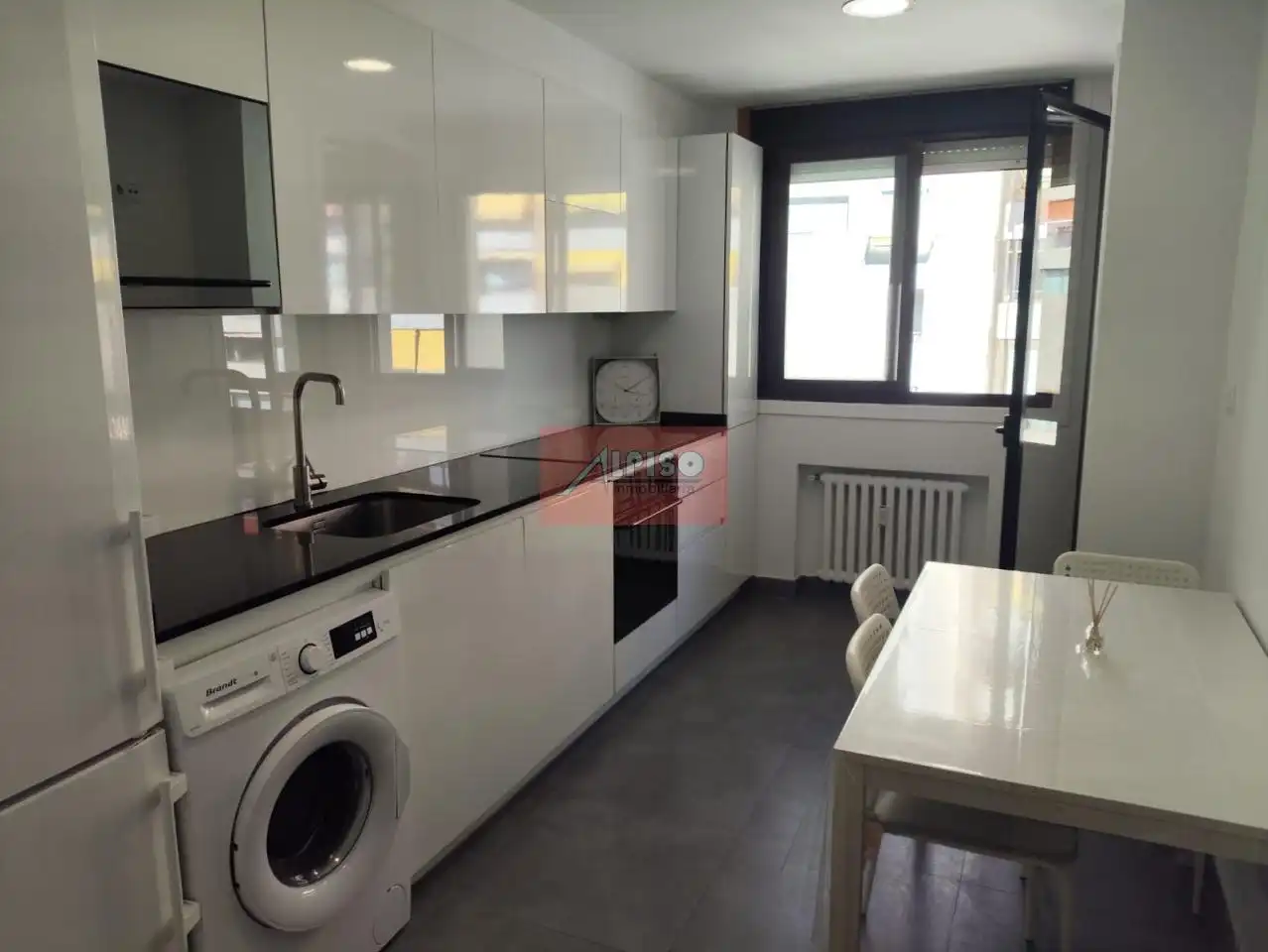 Kitchen of Flat for rent in Ourense Capital   with Air Conditioner, Heating and Parquet flooring