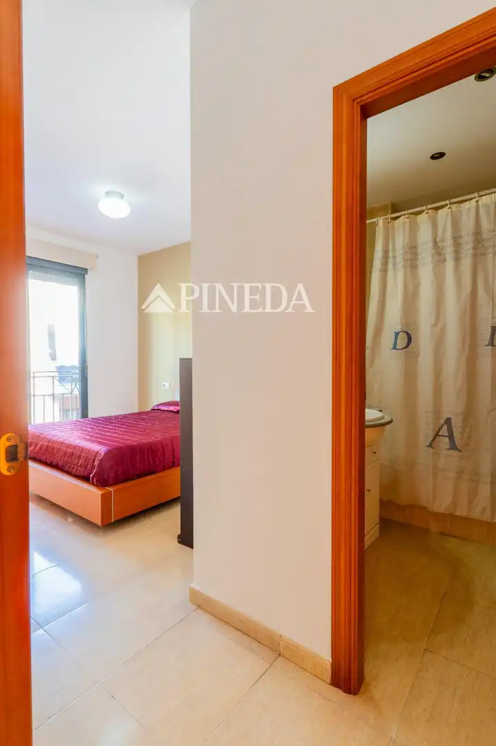 Habitación de Casa adosada en venta en Puçol con Calefacción, Terraza y Trastero
