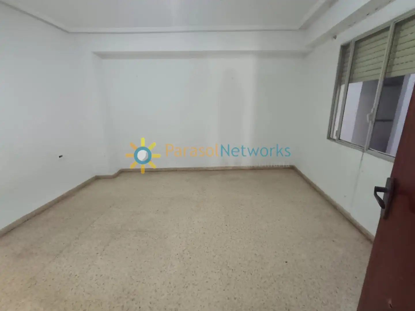 Wohnung zum Verkauf in Oliva mit Ofen