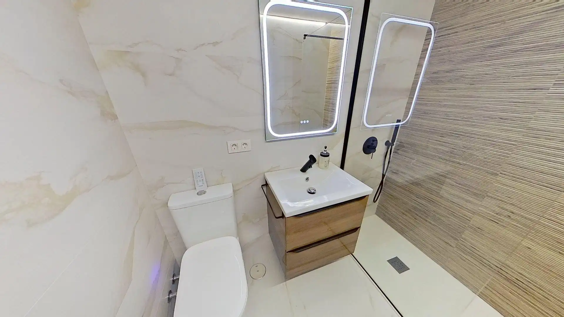 Bathroom of Flat for sale in Gijón 