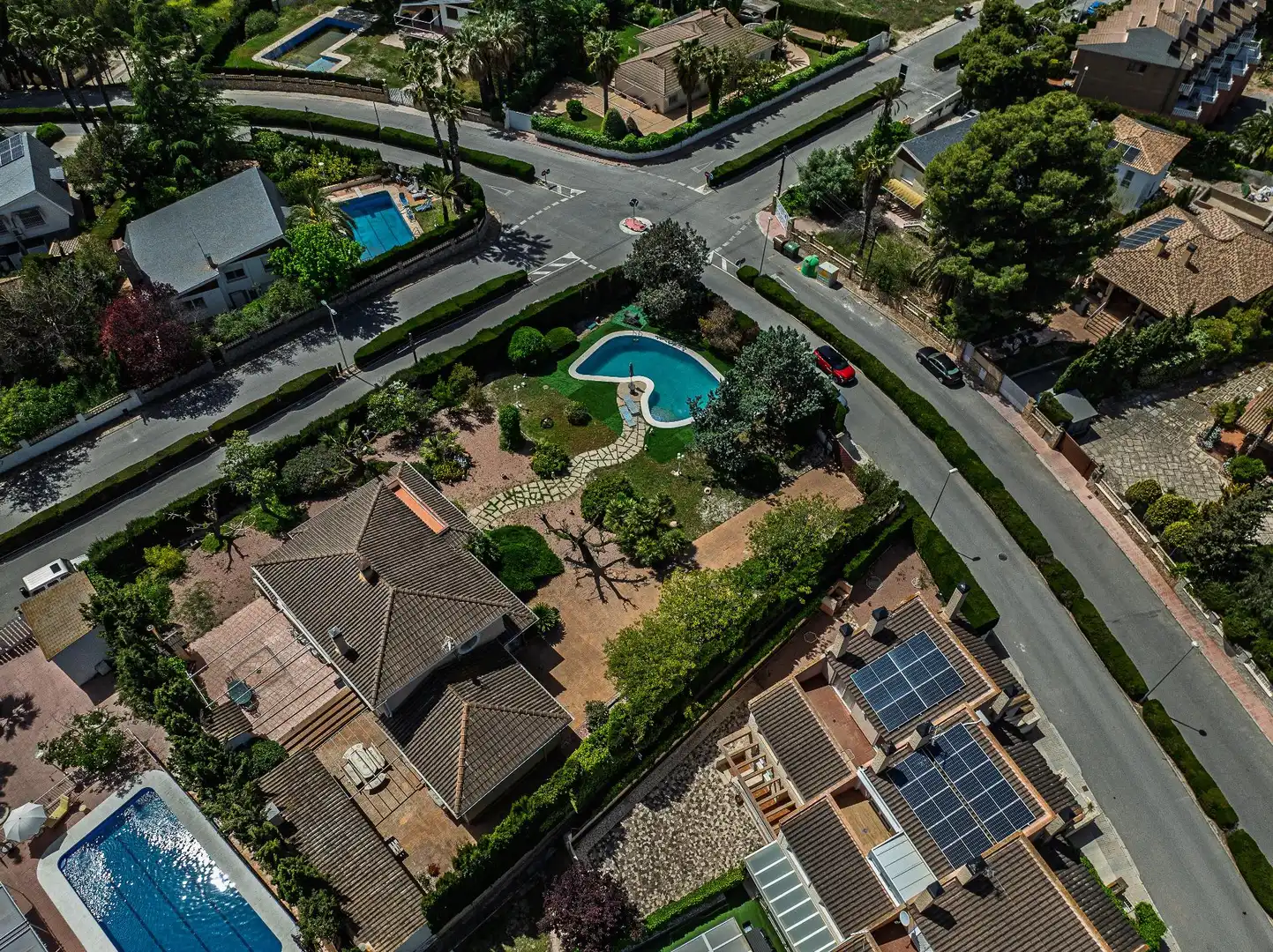 Vista exterior de Casa o xalet en venda en Petrer amb Aire condicionat, Piscina i Alarma