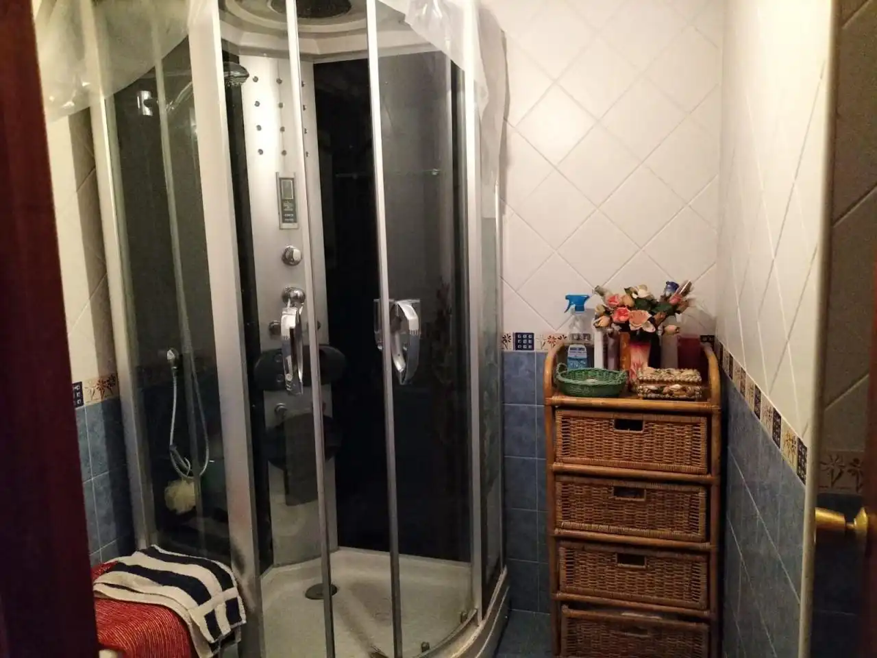 Baño de Piso en venta en Vigo  con Calefacción, Parquet y Trastero
