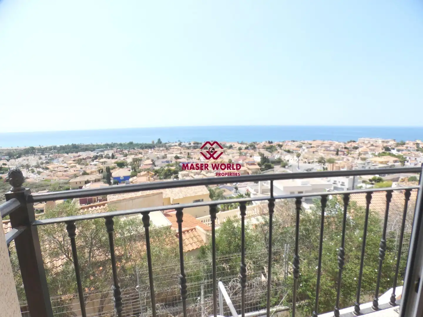 Vista exterior de Casa o xalet en venda en Mazarrón amb Jardí privat, Terrassa i Piscina