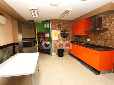 Business premises for sale in Kabiezes