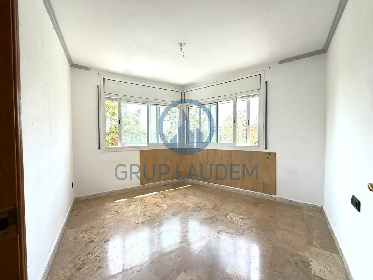 Living room of Flat for sale in Mataró  with Air Conditioner, Heating and Oven
