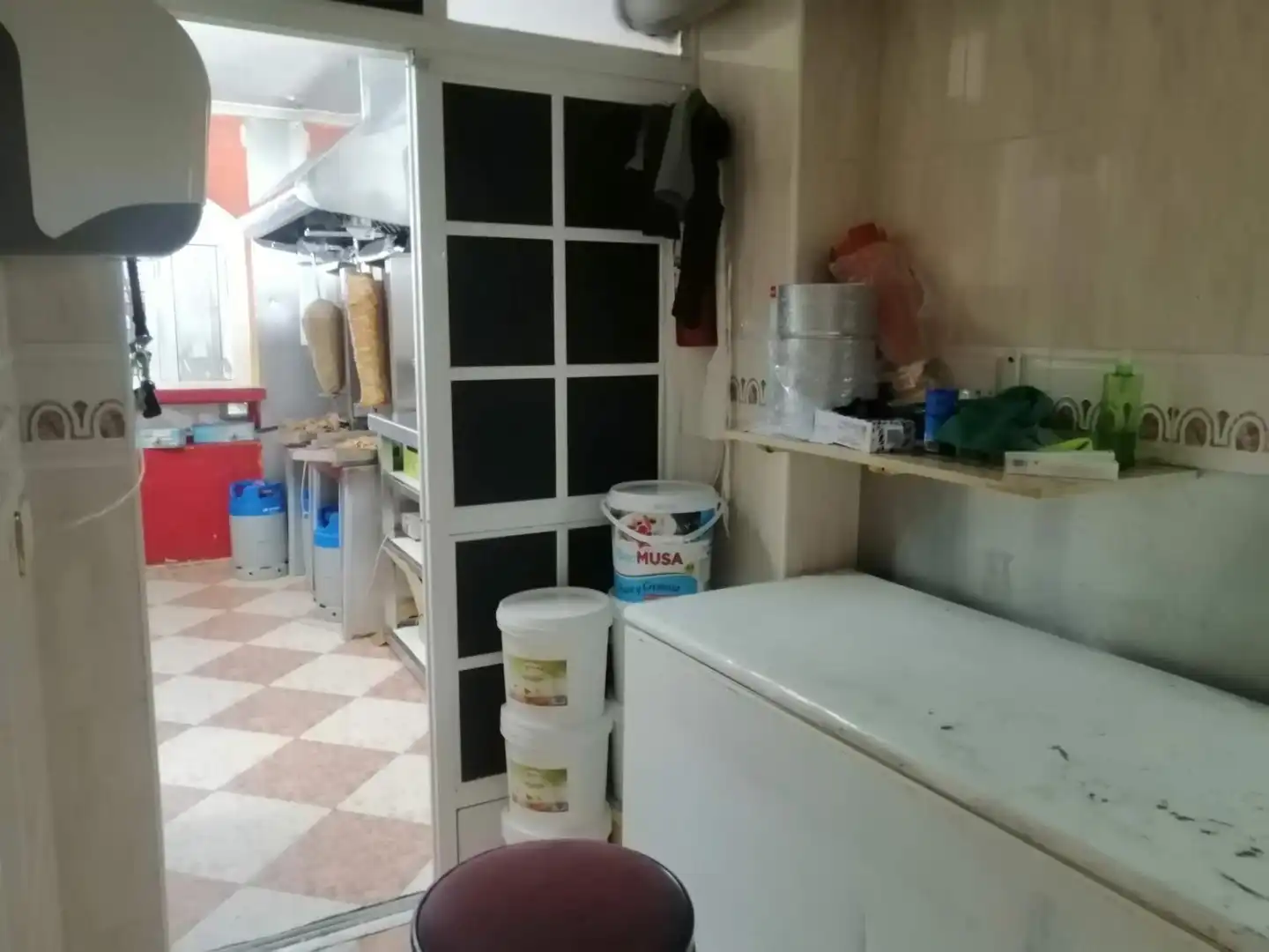 Cuina de Local en venda en Puebla de la Calzada amb Calefacció