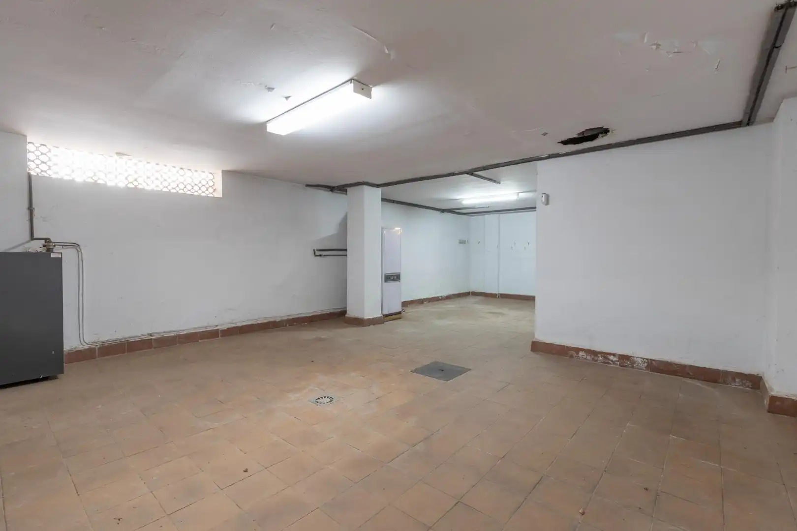 Casa adosada en venta en Granada con Calefacción, Terraza y Trastero