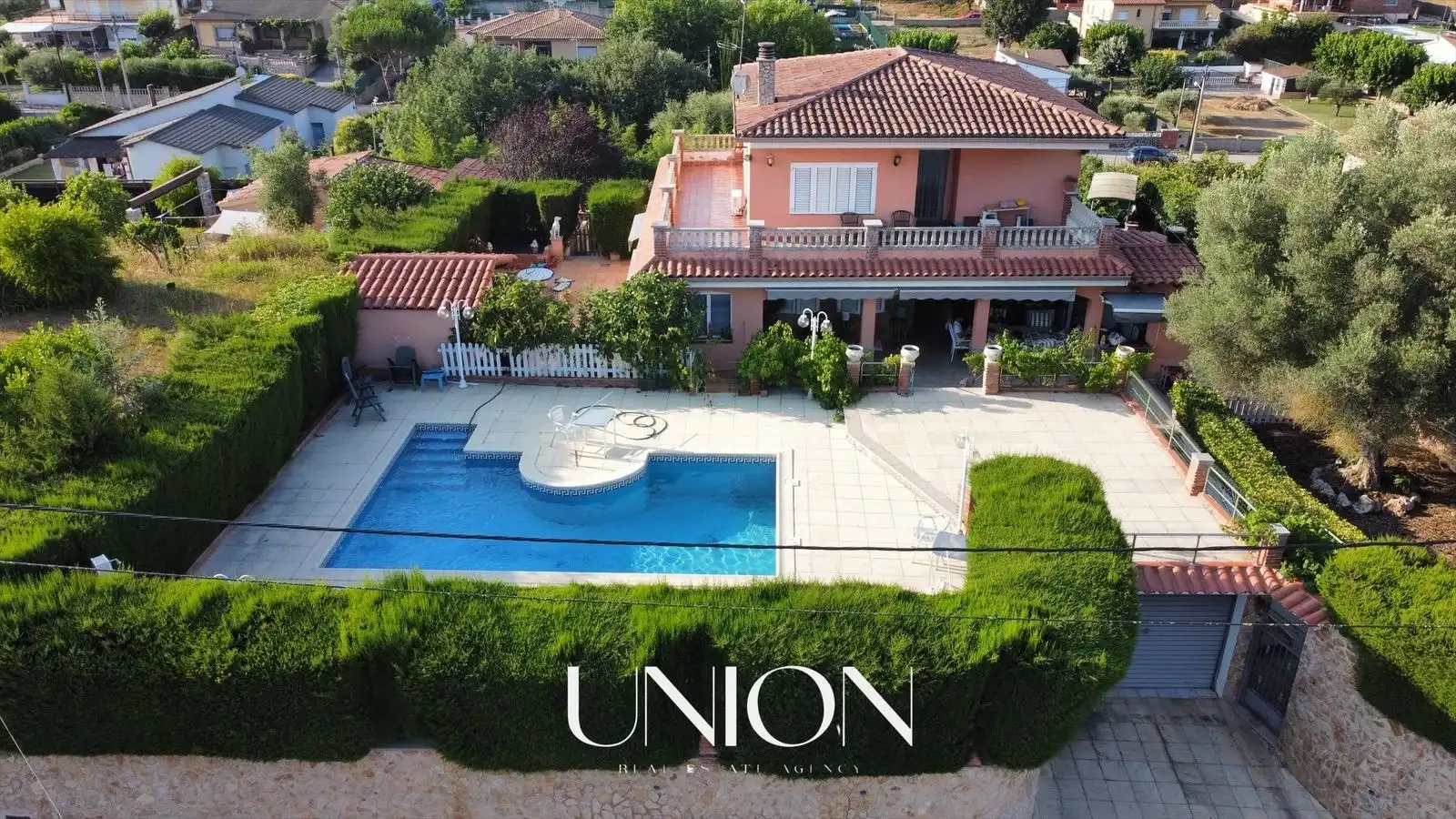 Vista exterior de Casa o xalet en venda en Caldes de Malavella amb Aire condicionat, Calefacció i Jardí privat