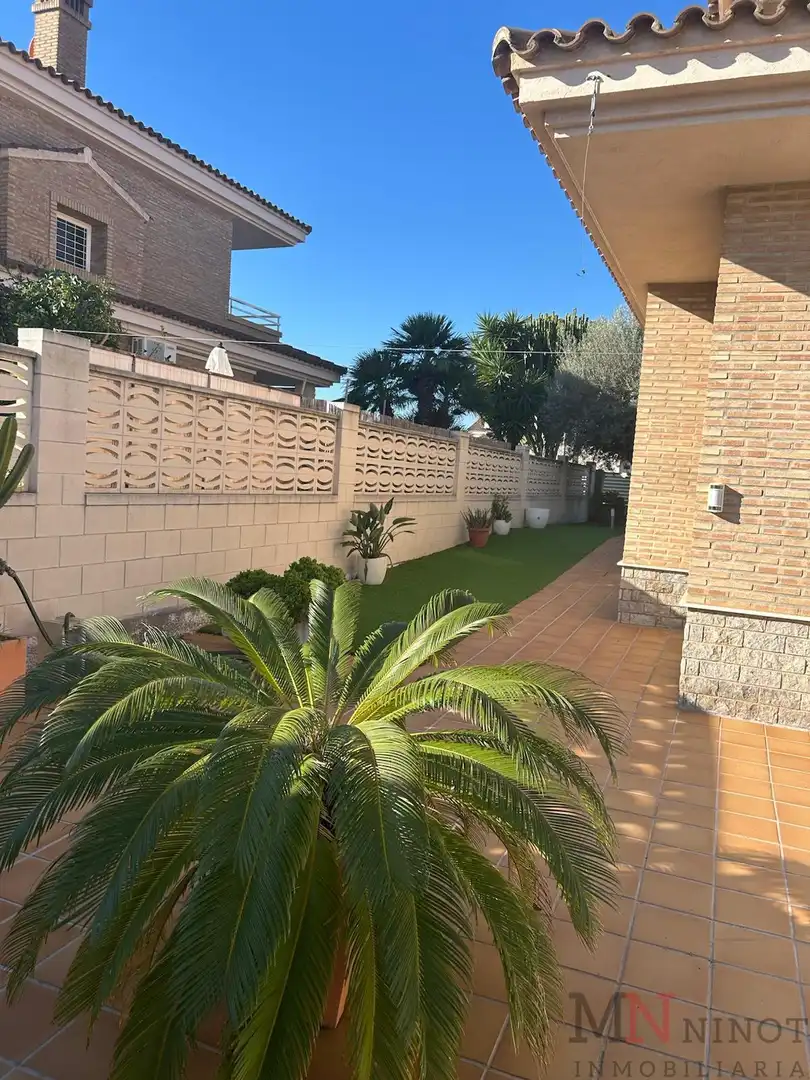 Jardí de Casa o xalet de lloguer en Benicasim / Benicàssim amb Aire condicionat, Calefacció i Terrassa