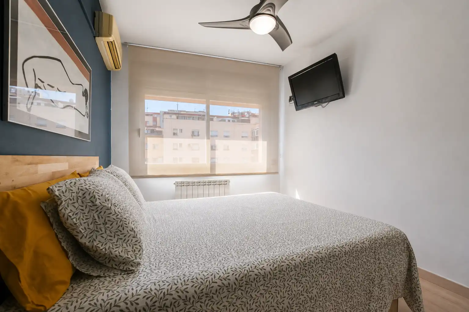 Habitación de Piso en venta en Santa Coloma de Gramenet con Aire acondicionado, Calefacción y Terraza