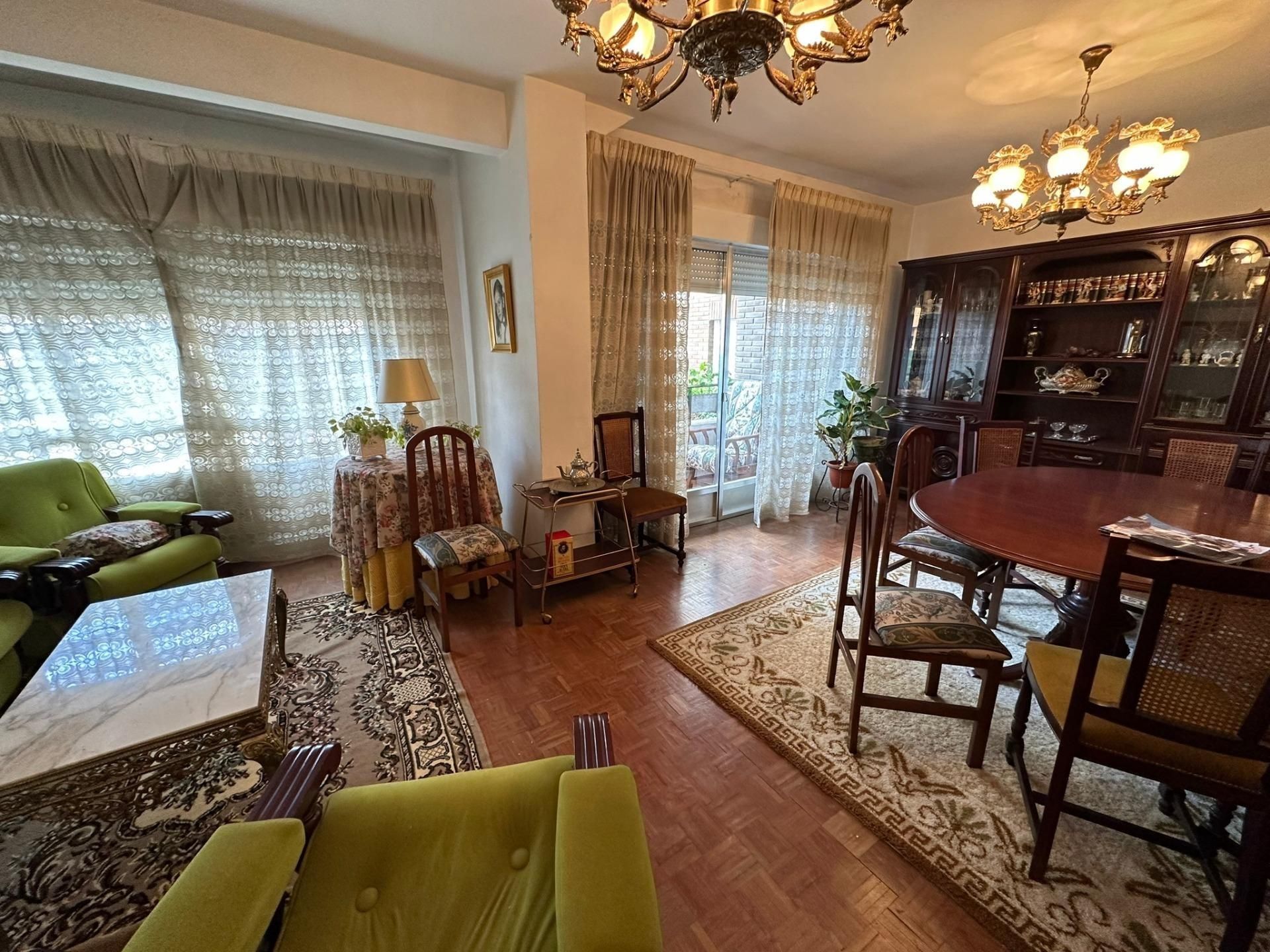 Living room of Flat for sale in Badajoz Capital  with Parquet flooring and Storage room