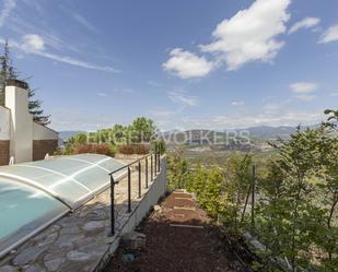 Vista exterior de Casa adosada en venda en Collado Villalba amb Terrassa i Piscina