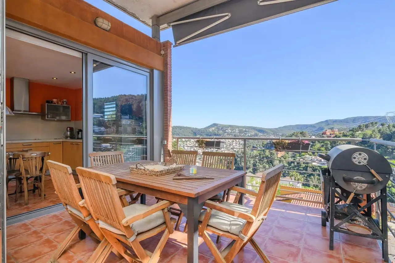 Terraza de Casa o chalet en venta en Vallirana con Aire acondicionado y Balcón
