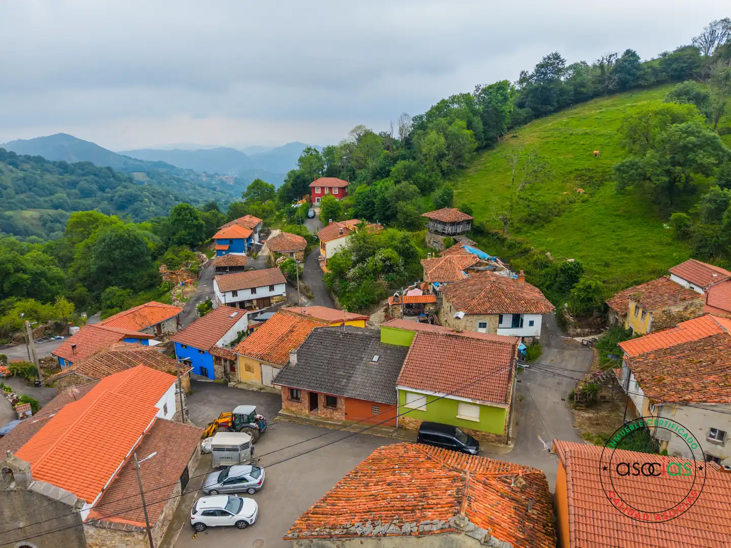 Vista exterior de Casa adosada en venta en Proaza con Calefacción y Trastero