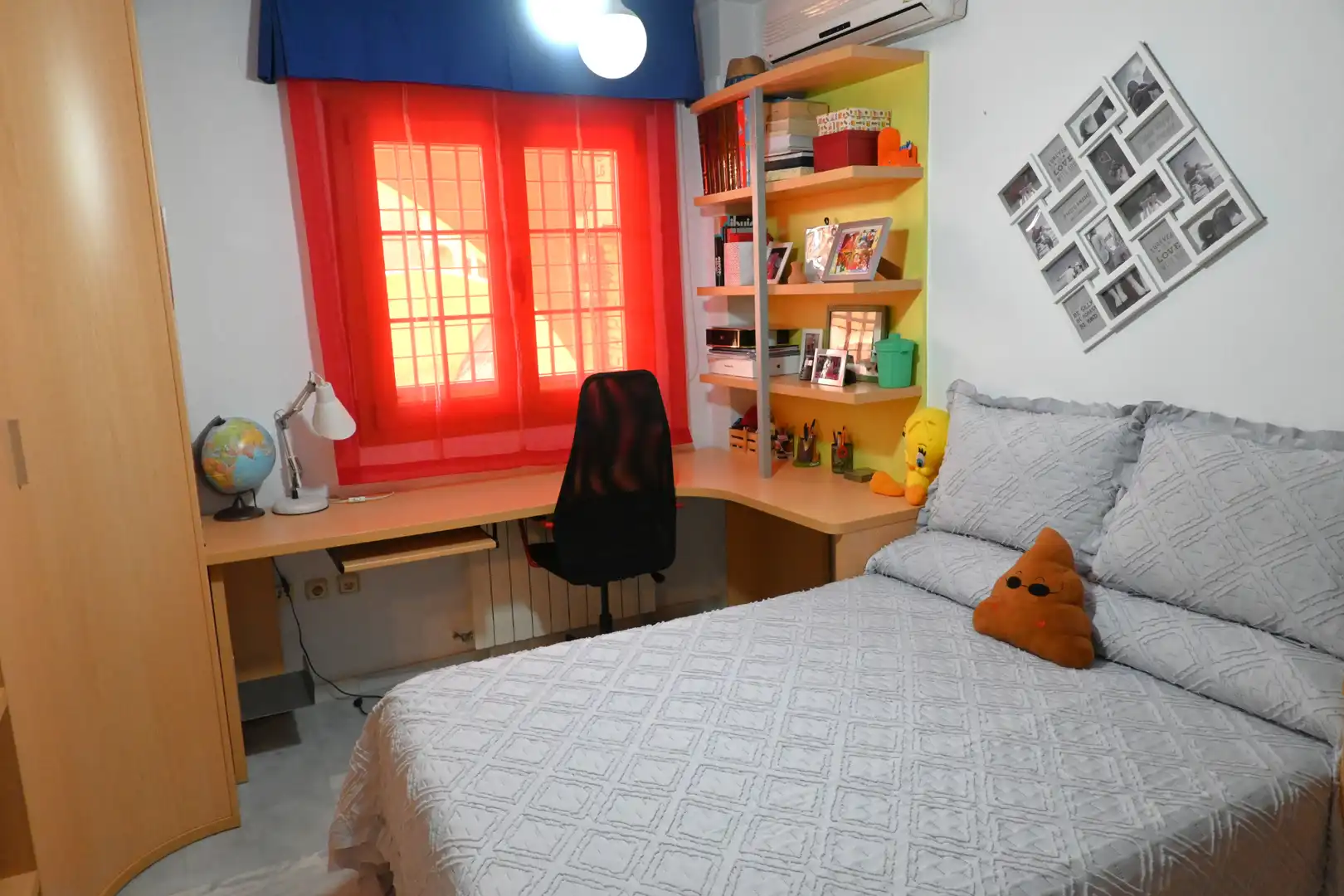 Habitación de Casa adosada en venta en Las Gabias con Aire acondicionado, Calefacción y Terraza