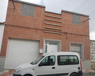 Vista exterior de Casa adosada en venda en Quintana de la Serena