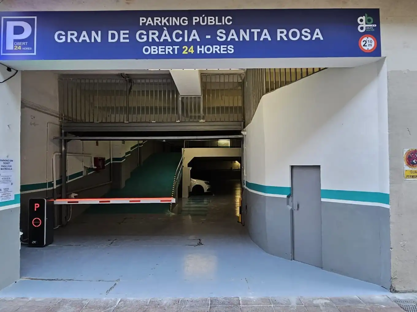 Aparcament de Garatge de lloguer en Barcelona amb Alarma