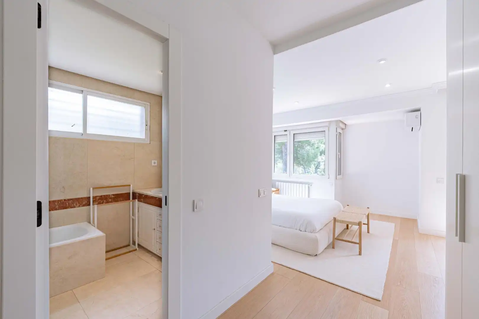 Casa aparellada amb piscina de lloguer a Urbanización Este - Montepríncipe, imagen 19