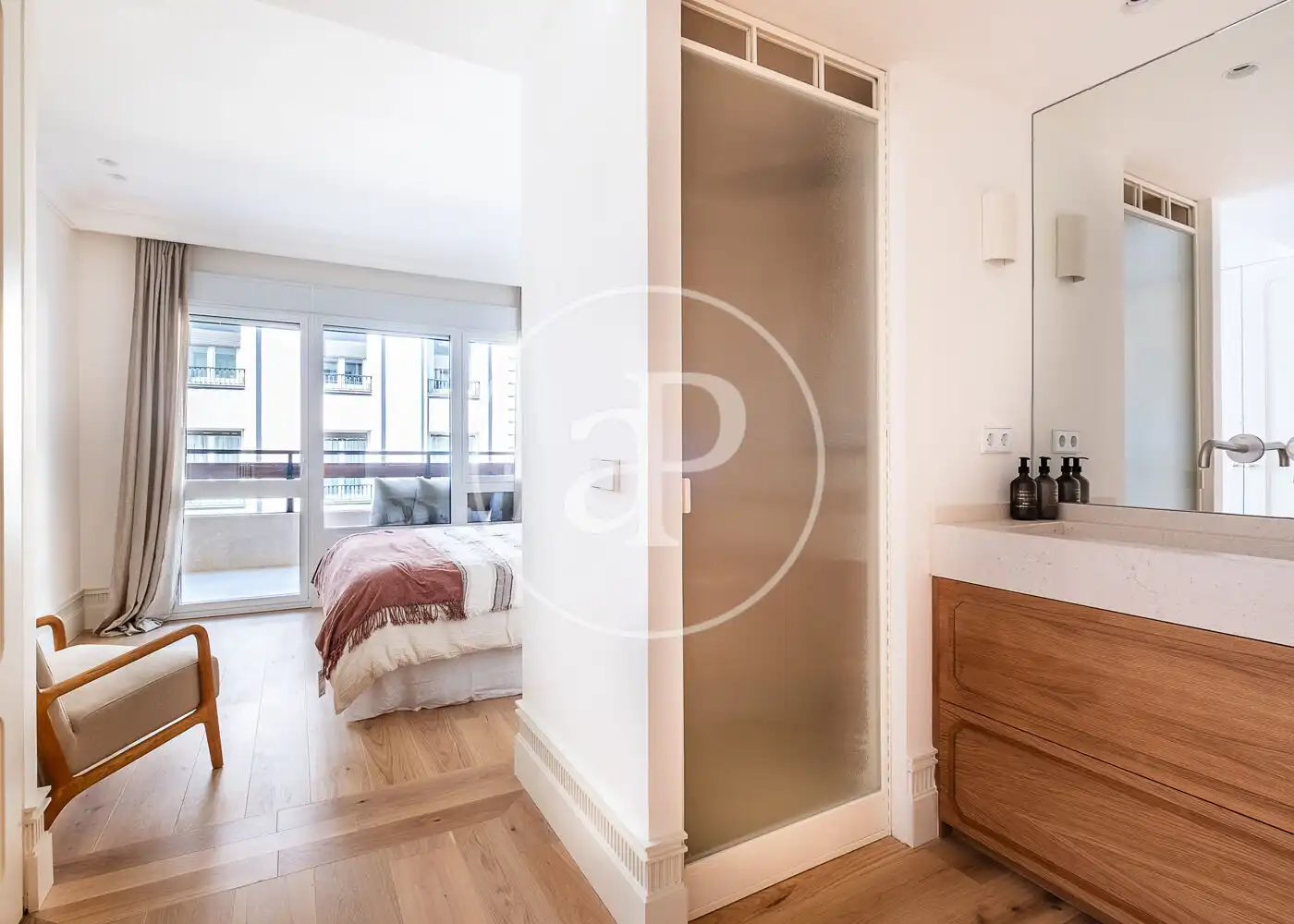 Schlafzimmer von Wohnung zum Verkauf in Madrid mit Klimaanlage, Heizung und Terrasse