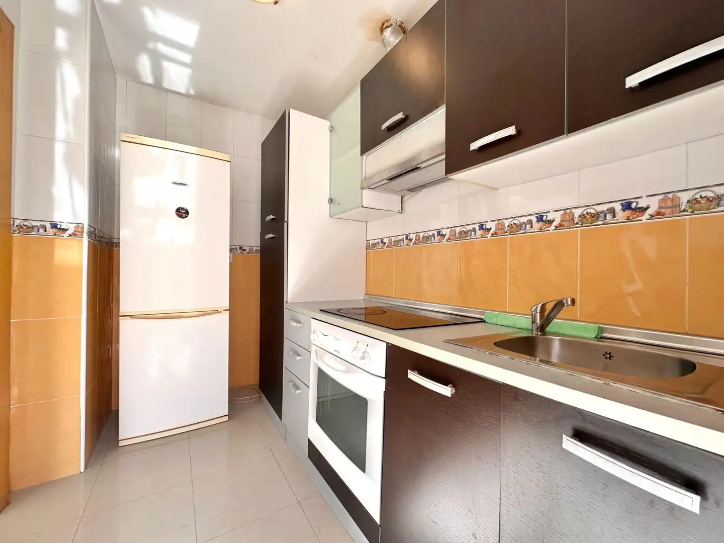 Flat for sale in Calle Calle Pamplona, Avda. De los Ogíjares