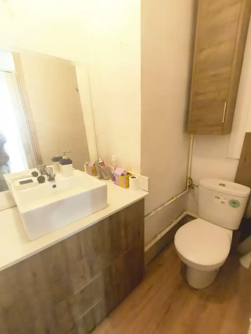 Bathroom of Flat for sale in Reus  with Parquet flooring, Storage room and Oven