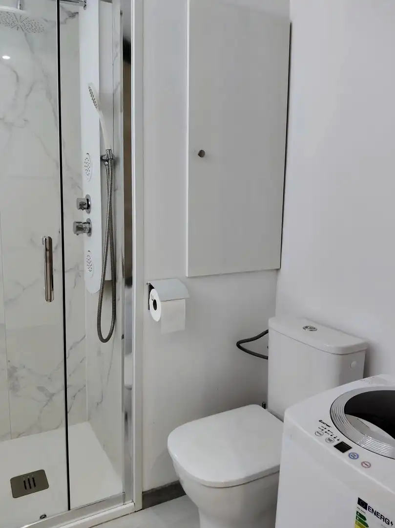 Badezimmer von Loft zum Verkauf in Roses mit Klimaanlage, Terrasse und Möbliert