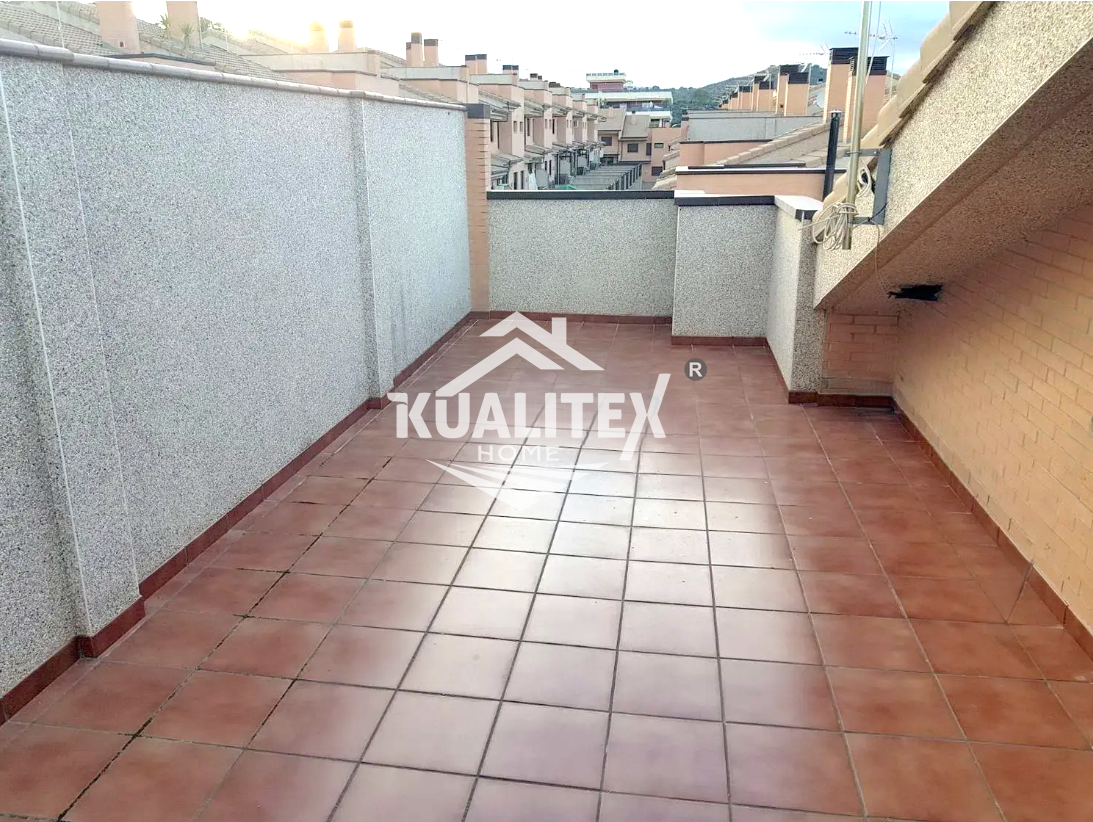 Terraza de Casa o chalet de alquiler en Cáceres Capital con Aire acondicionado, Calefacción y Terraza
