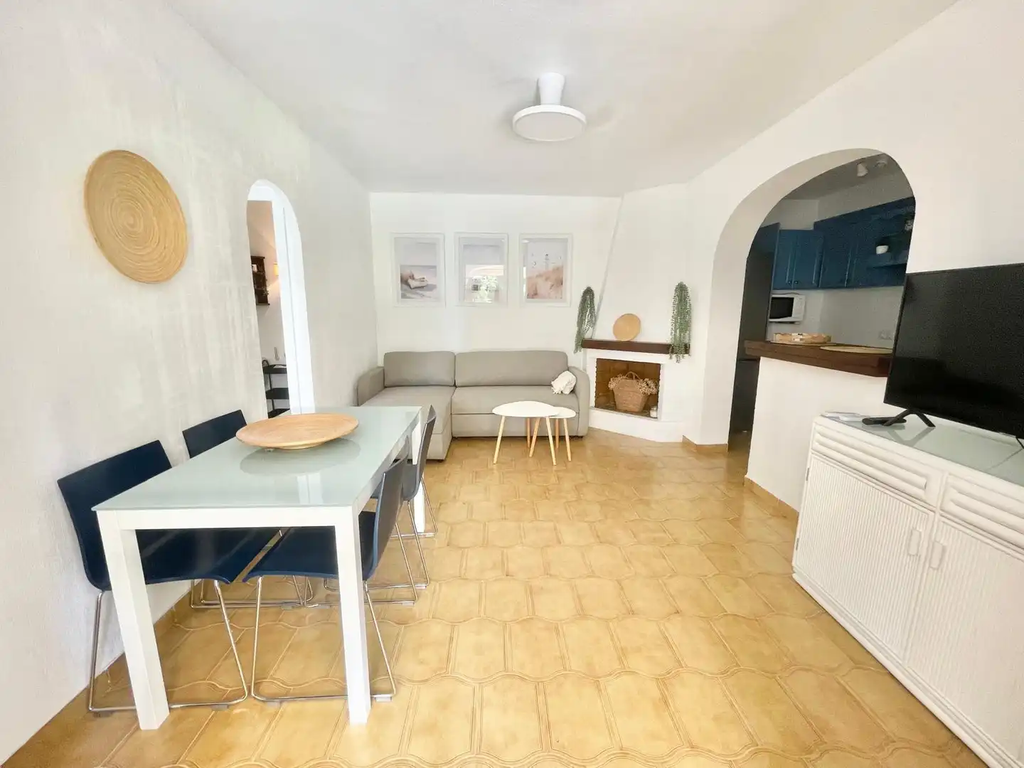 Sala d'estar de Casa o xalet de lloguer en Orihuela amb Terrassa, Piscina i Moblat